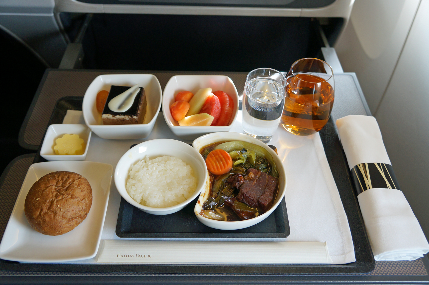 Сервис "Туту.ру" составил рейтинг авиаперевозчиков с самой вкусной едой на борту